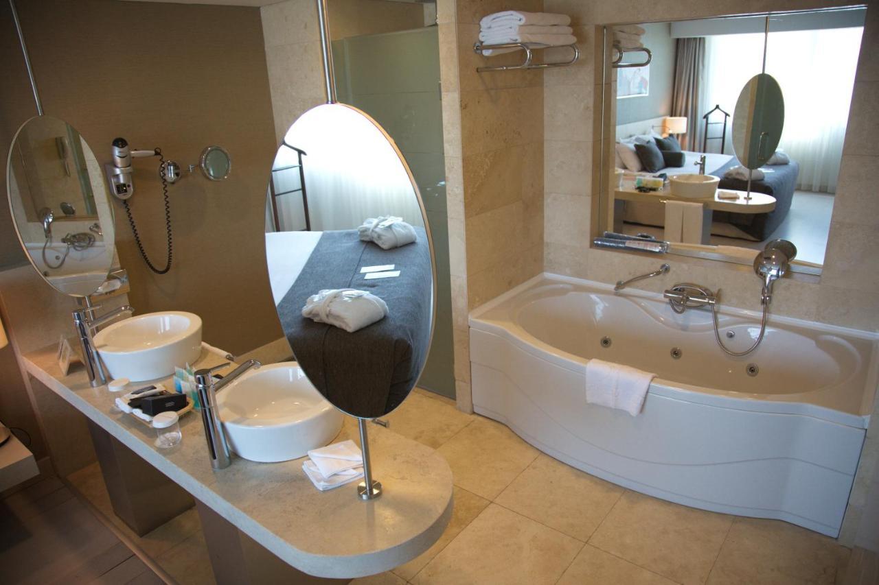 Cpankara Hotel Eksteriør billede Bathroom in a hotel