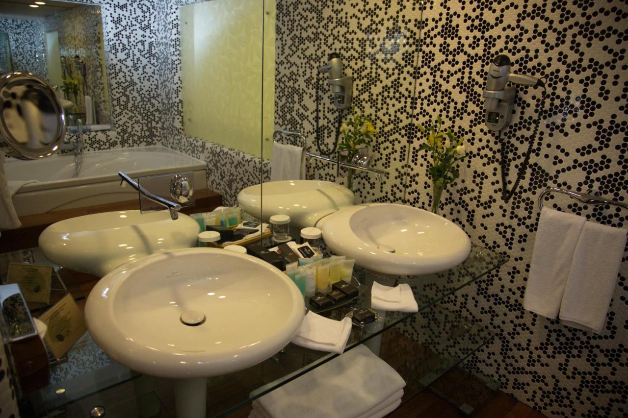 Cpankara Hotel Eksteriør billede Bathroom
