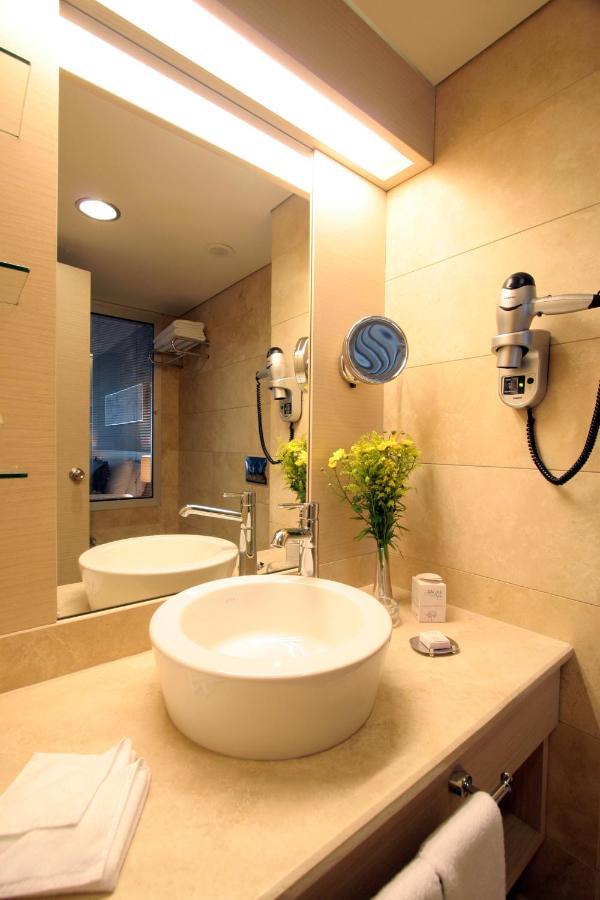 Cpankara Hotel Eksteriør billede Bathroom